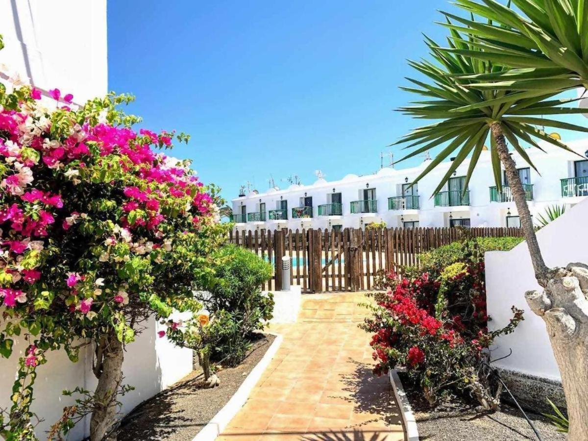 Sol Y Sal Con Vista A La Piscina (Adults Only) Corralejo Eksteriør bilde