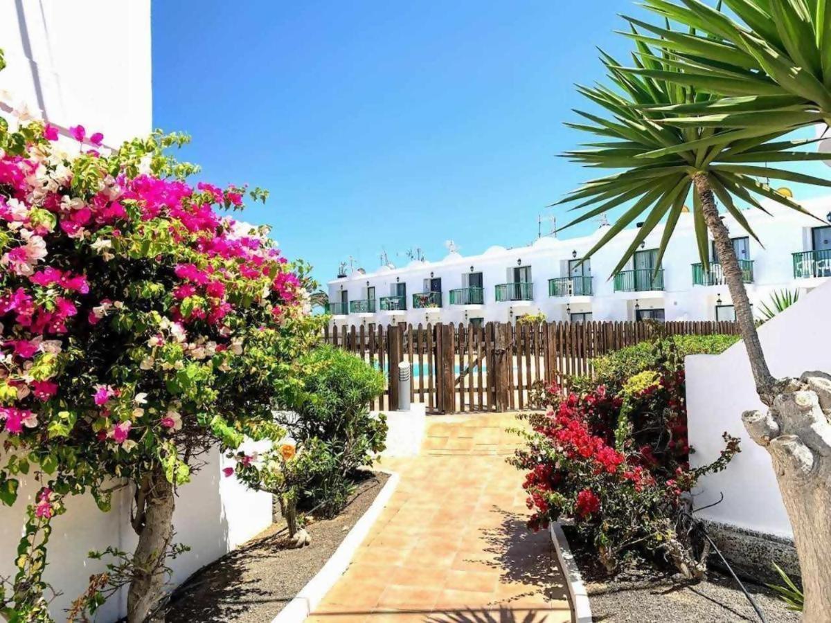 Sol Y Sal Con Vista A La Piscina (Adults Only) Corralejo Eksteriør bilde
